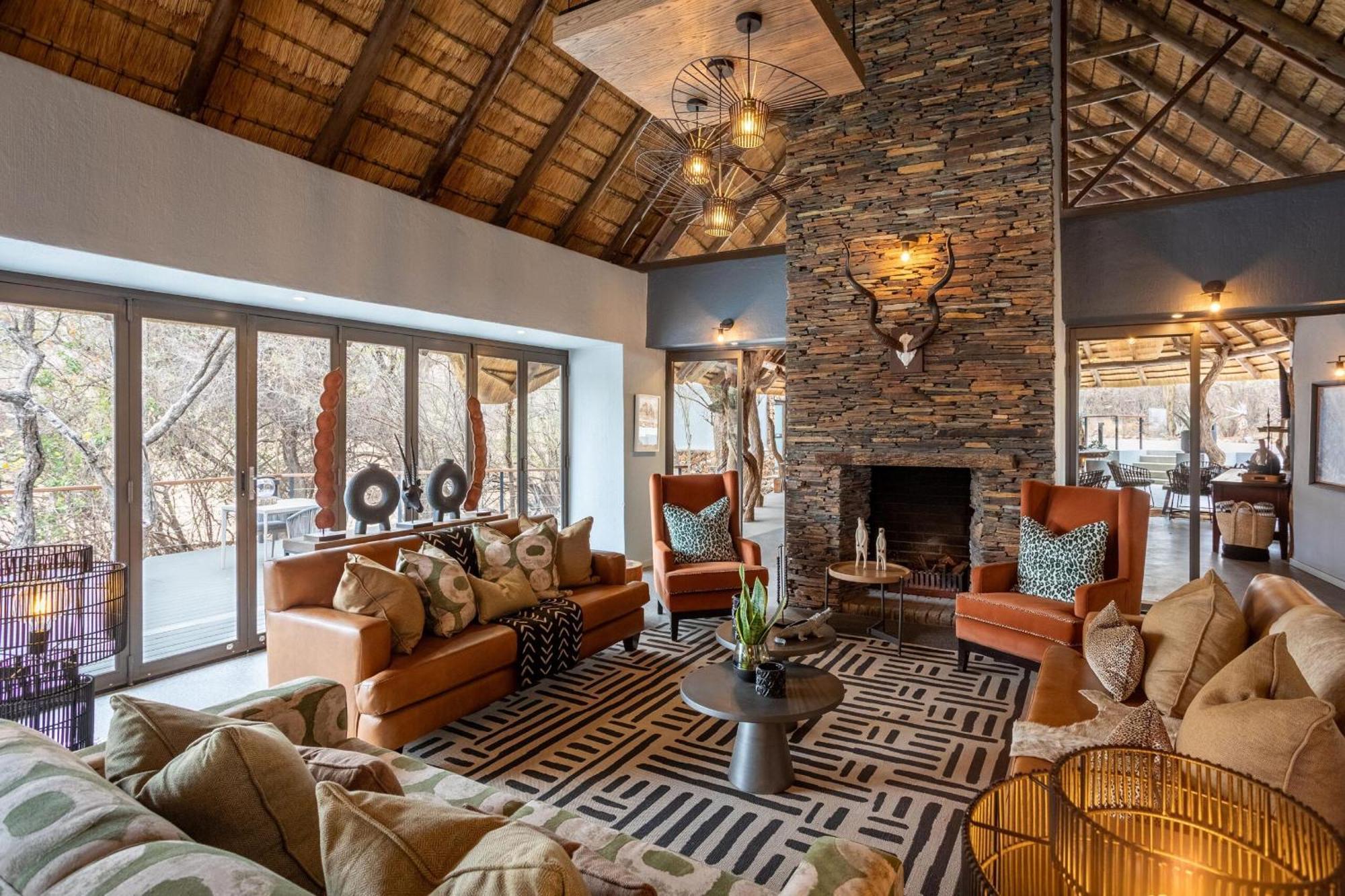 Tuningi Safari Lodge Reserva de Madikwe Exterior foto