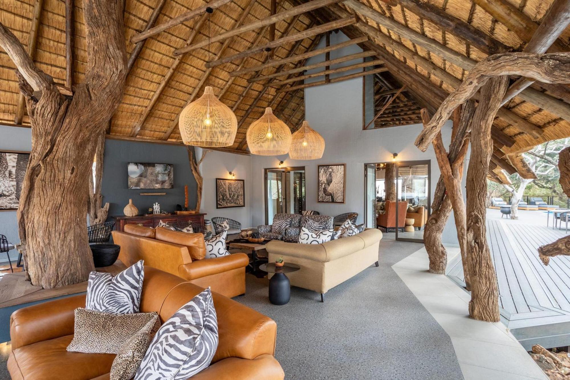 Tuningi Safari Lodge Reserva de Madikwe Exterior foto