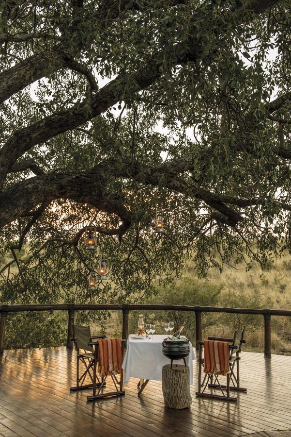 Tuningi Safari Lodge Reserva de Madikwe Exterior foto